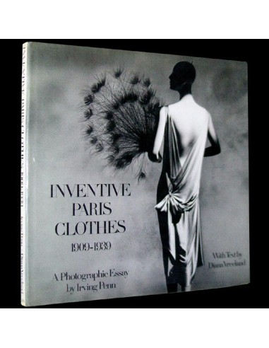 Vreeland - Inventive Paris Clothes 1909-1939, a Photographic Essay by Irving Penn, édition anglaise (1977) 2024